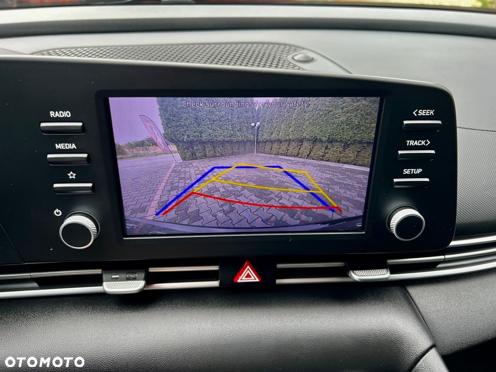 Hyundai Elantra 1.6 Smart - 16