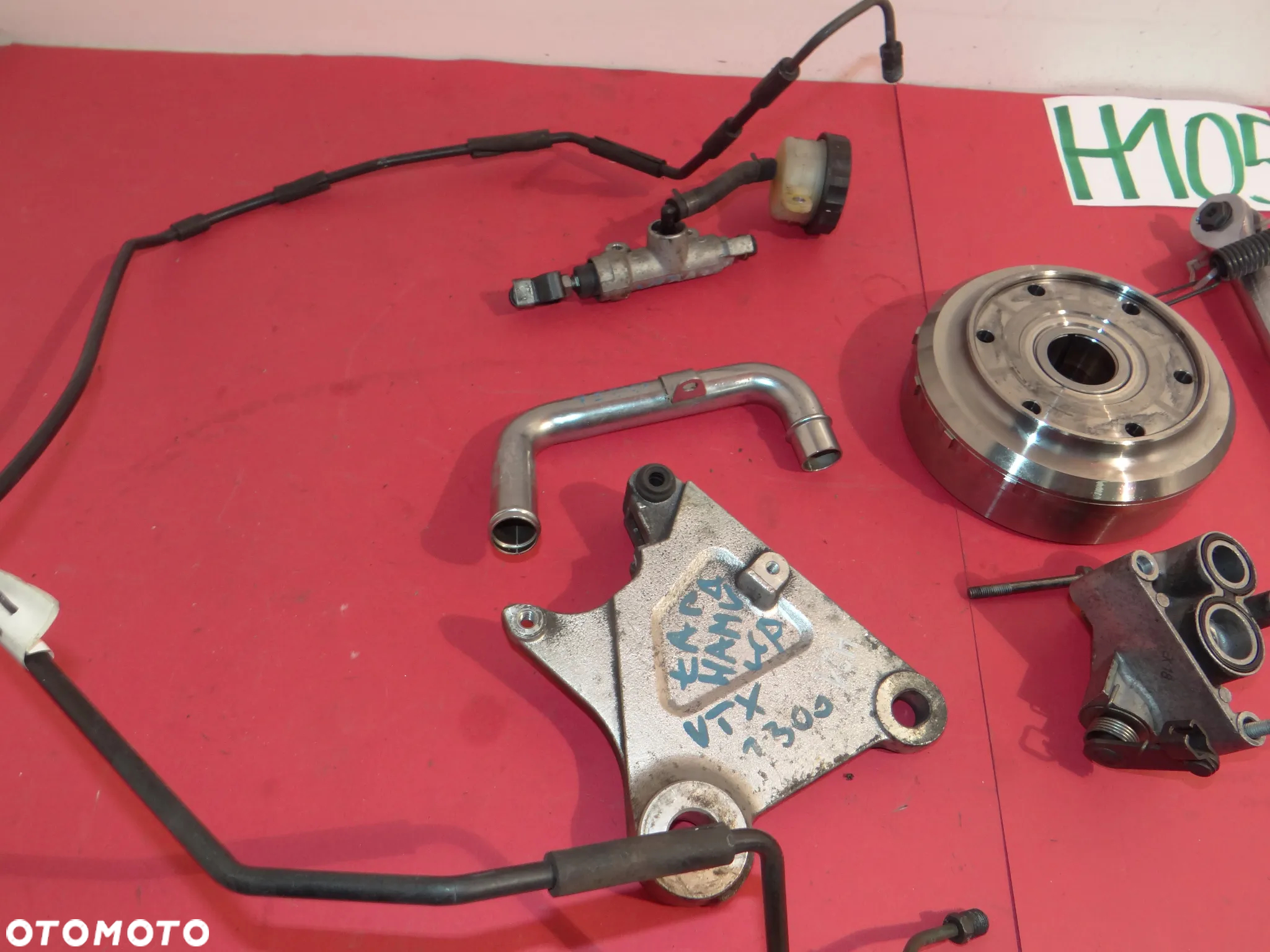 HONDA VTX 1300 LISTWY BŁOTNIKA TERMOSTAT STOPKA BOCZNA KOŁO MAGNESOWE WYSPRZENGLIK CZĘŚCI H105 - 11