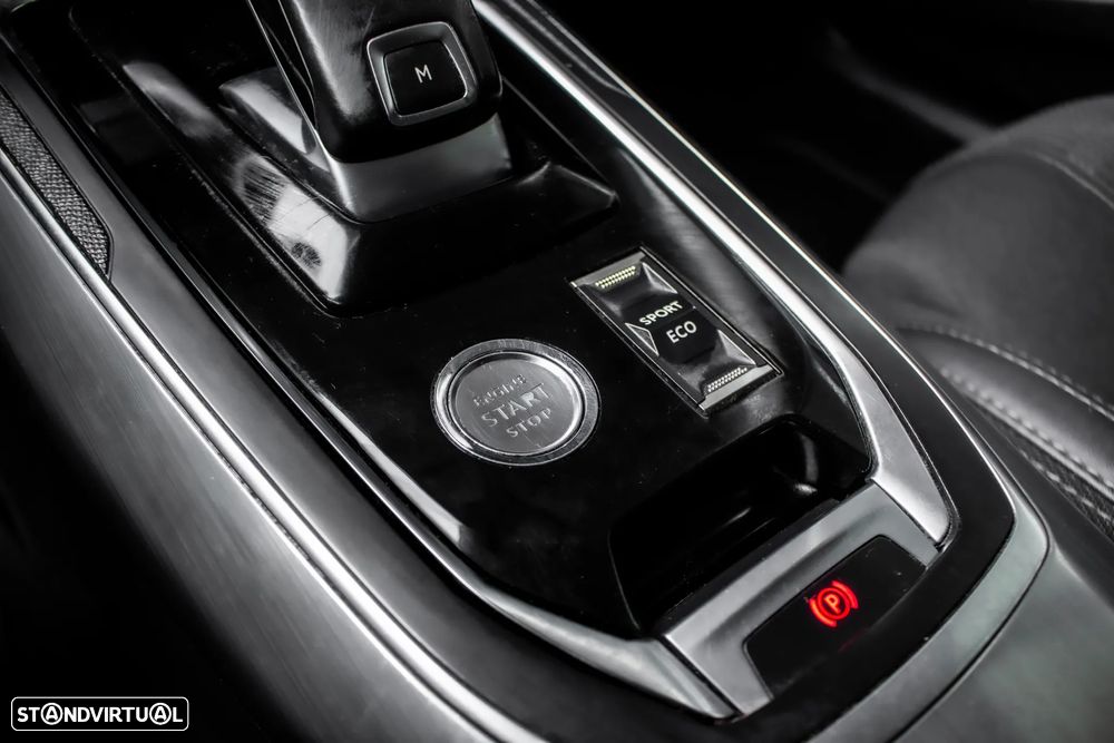 Peugeot 308 BlueHDi FAP 130 EAT8 Stop & Start Allure - 17