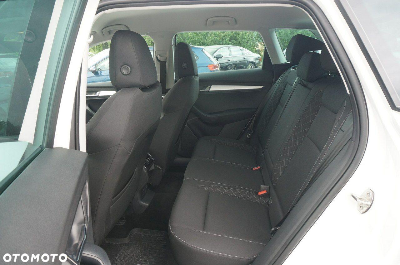 Skoda Karoq 1.5 TSI ACT 4x2 Ambition DSG - 24