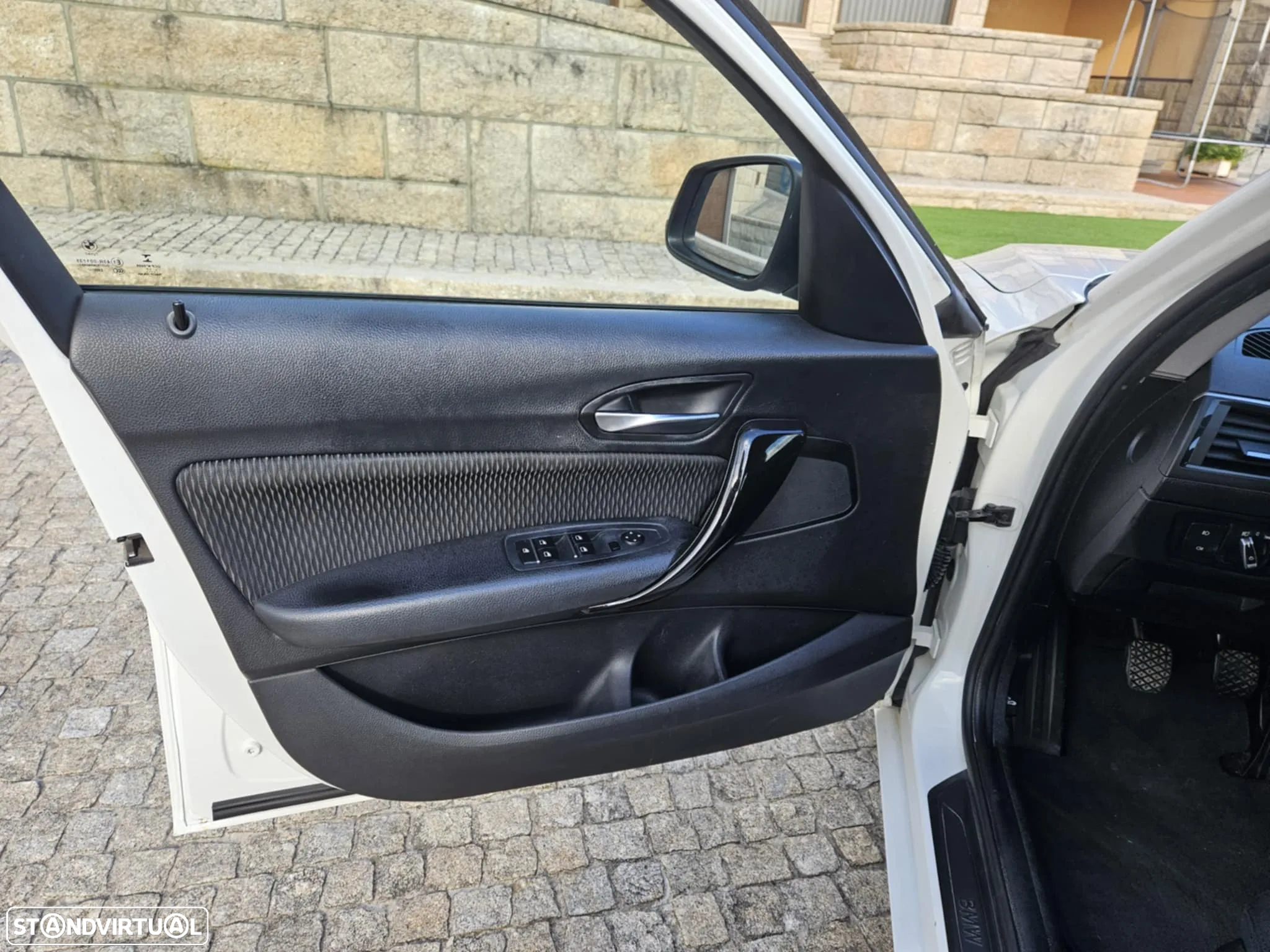 BMW 116 d EDynamics Advantage - 12