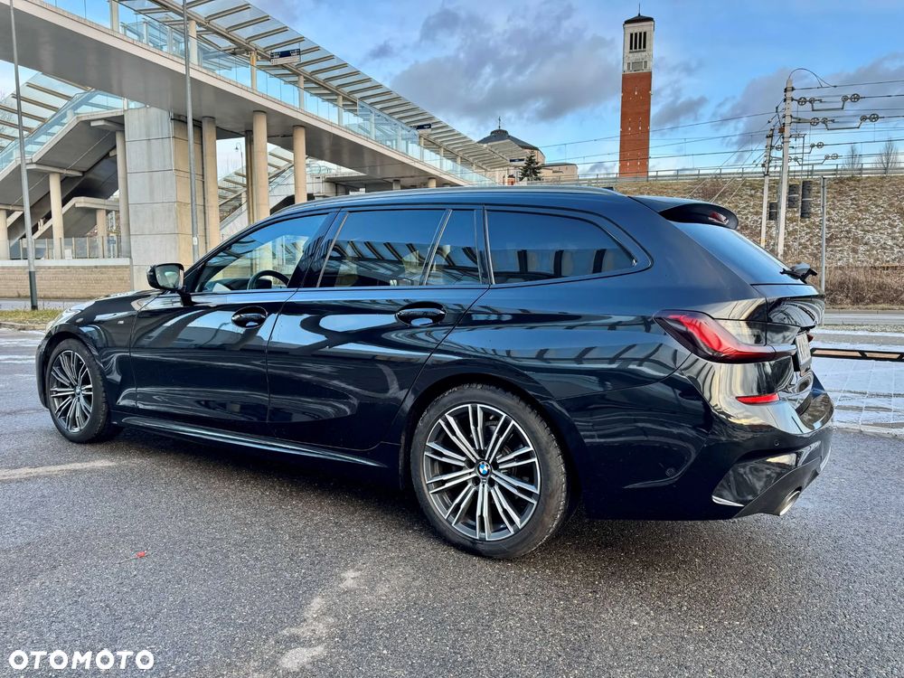 BMW Seria 3 320d Edition M Sport Shadow - 11