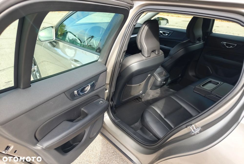 Volvo V60 D3 Geartronic Momentum - 16