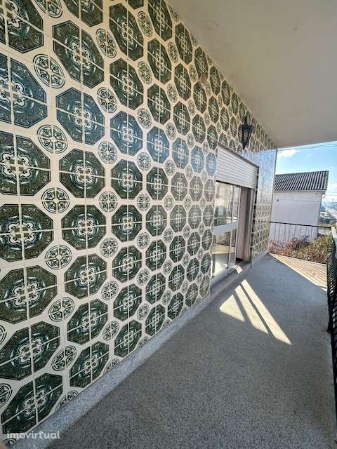 Vende-se Moradia de 3 pisos em Chaves - Grande imagem: 4/23