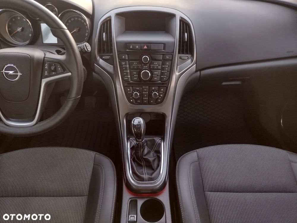 Opel Astra 1.4 Turbo Exklusiv - 20