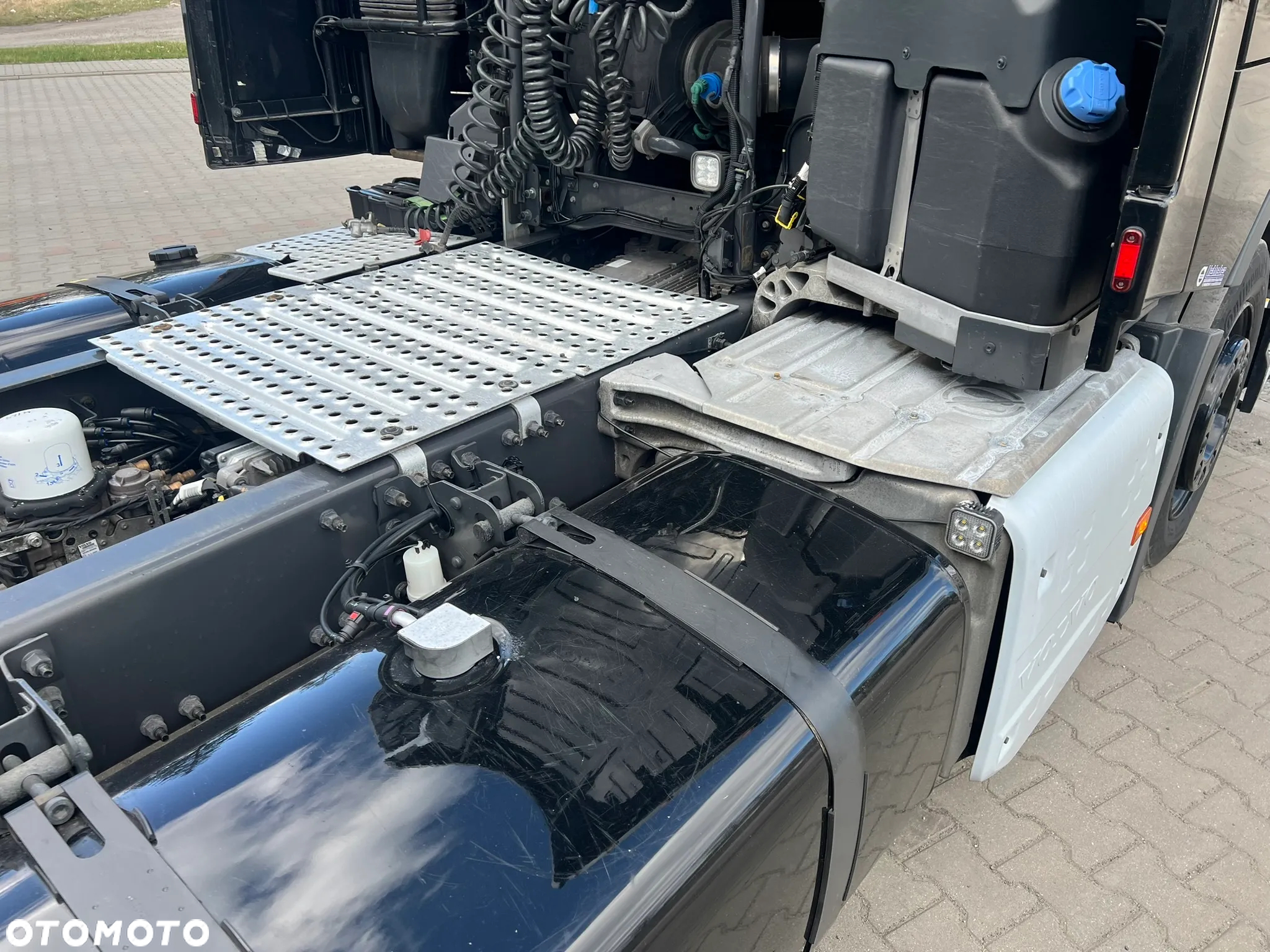 Volvo 500 Glob XL Niemcy Po kontrakcie klima postojowa nowy serwis - 10