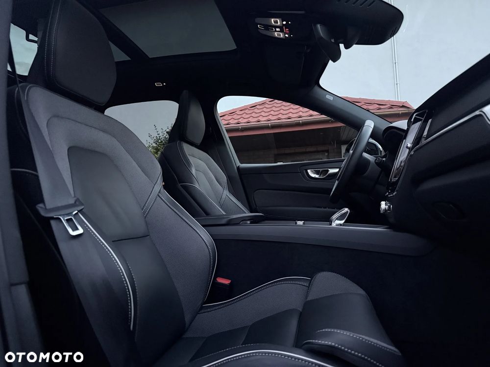 Volvo XC 60 B5 B AWD Geartronic RDesign - 11