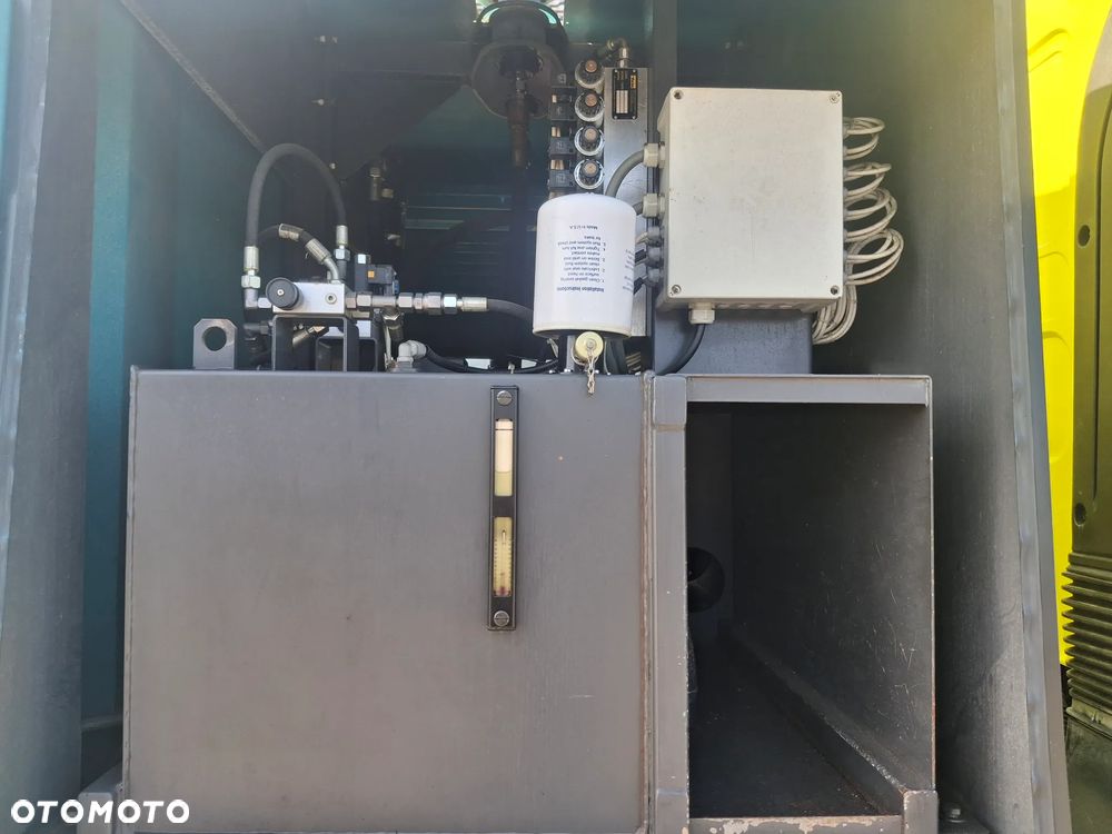 Renault Midlum 220 Polewaczka Myjka Karcher Mycie Ulic Myjka Drogowa Podlewanie Mycie Ciśnieniowe Cysterna 2012r 2105 MTH Hydrostat - 11