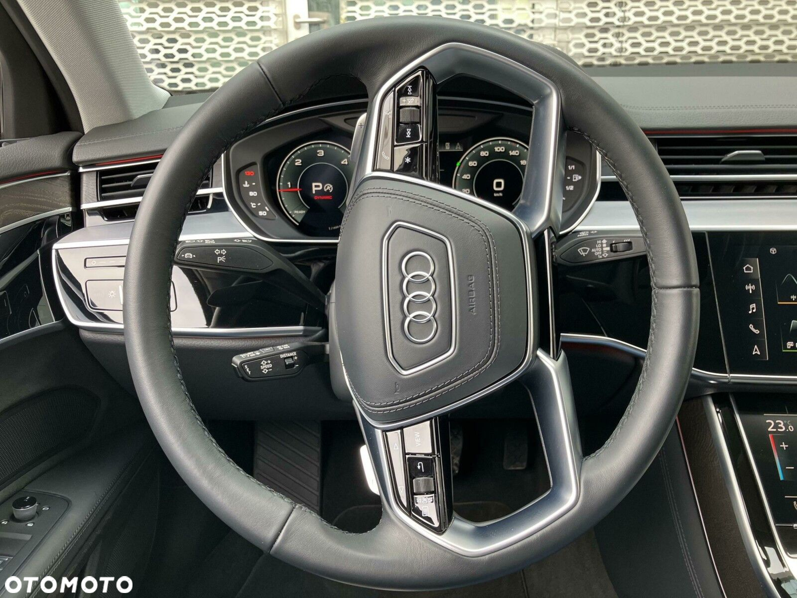 Audi A8 - 12