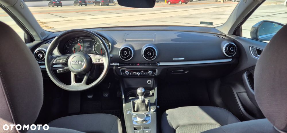 Audi A3 Sportback 1.6 TDI - 13