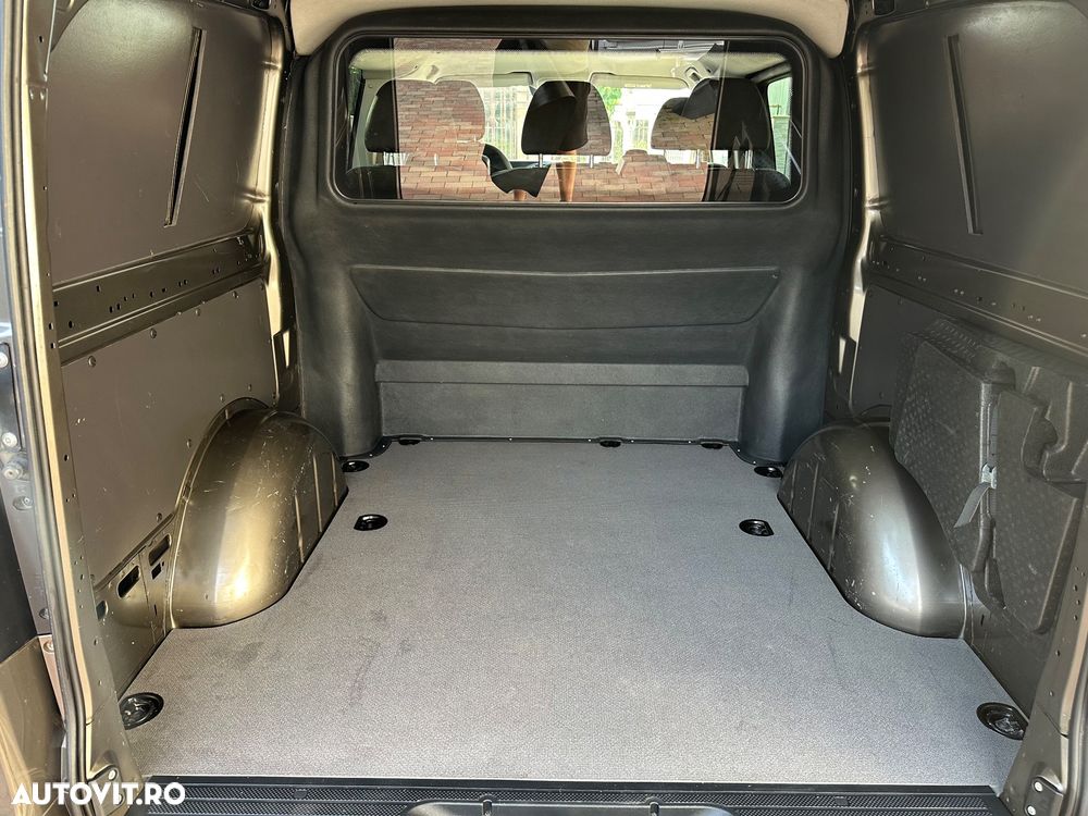 Mercedes-Benz Vito - 10