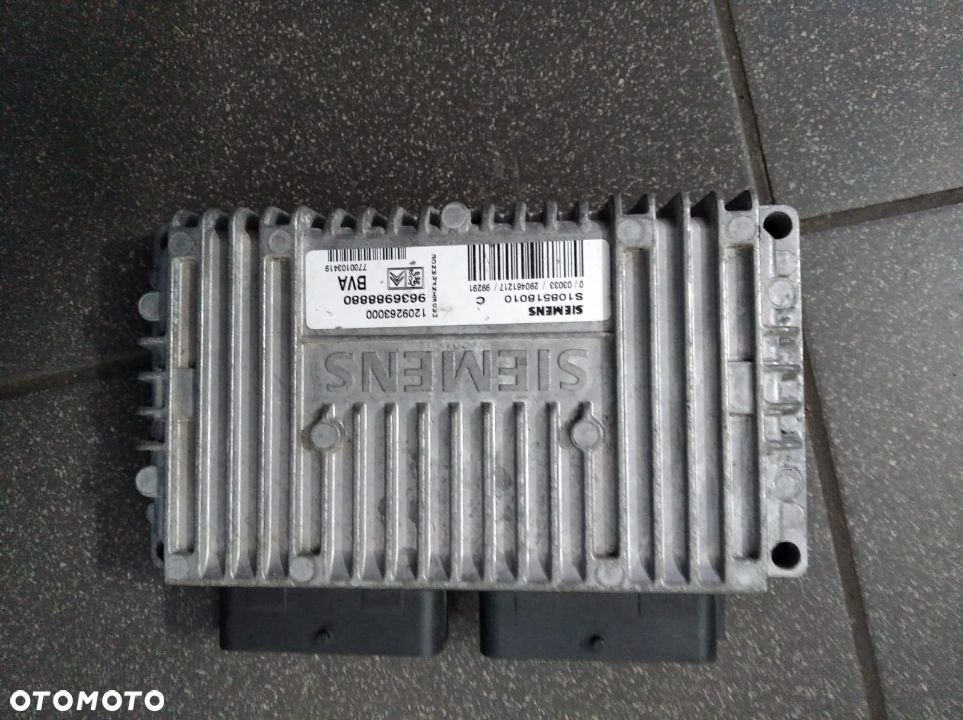 Komputer Sterownik Silnika Peugeot 206 S108518010 - 1