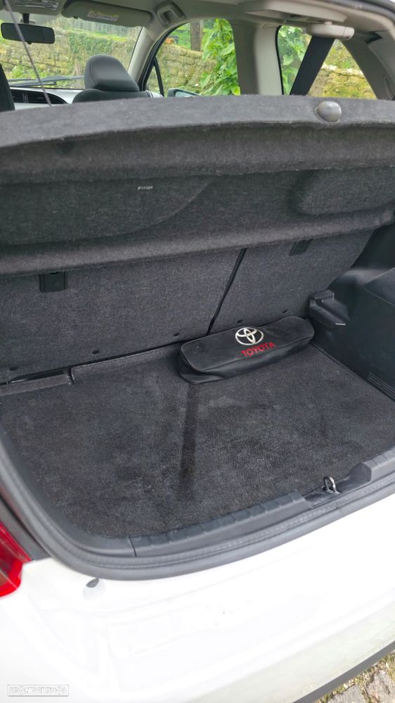 Toyota Yaris 1.4 D-4D Comfort - 15