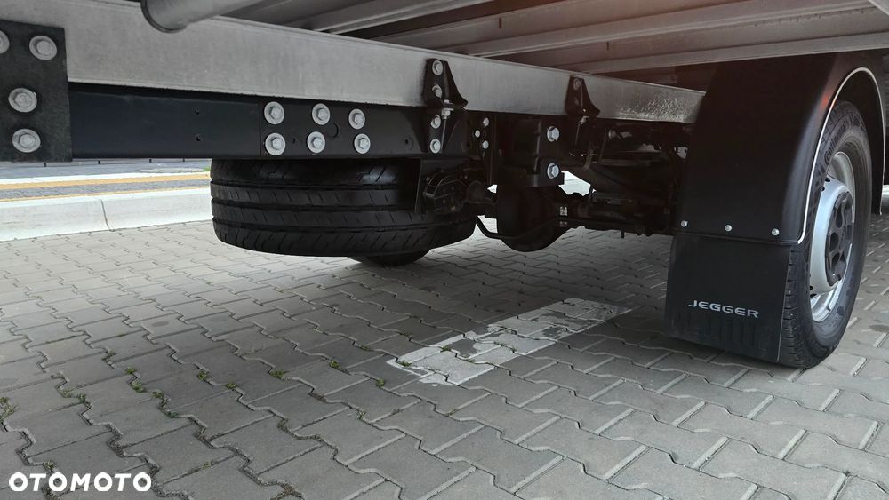 Iveco ❗️❗️DAILY 3.0 180KM 35S18 ❗️❗️ZABUDOWA JEGGER 10 PALET / KONTENER 5M / PODUSZKI PNEUMATYCZNE / SKRZYNIA MANUALNA / NAWIGACJA / TEMPOMAT ADAPTACYJNY / KABINA SYPIALNIANA / LEKKI KONTENER / WERSJA WZMOCNIONA / SALON POLSKA / FULL LED / RAMA / MAKSYMALNA OPCJA WYPOSAŻENIA❗❗ STAN - JAK NOWY ❗️ - 13