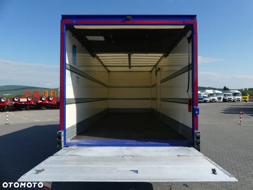Renault D12 210  / EURO 6 / KONTENER + WINDA / ROLETA / - 23