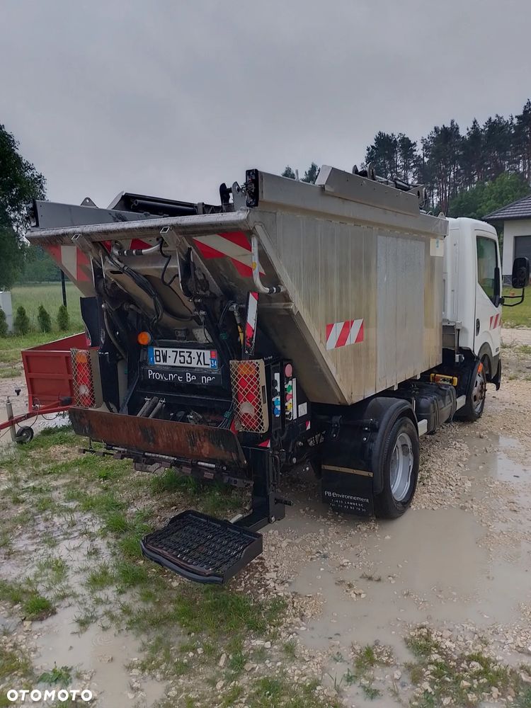 Nissan Cabstar - 4