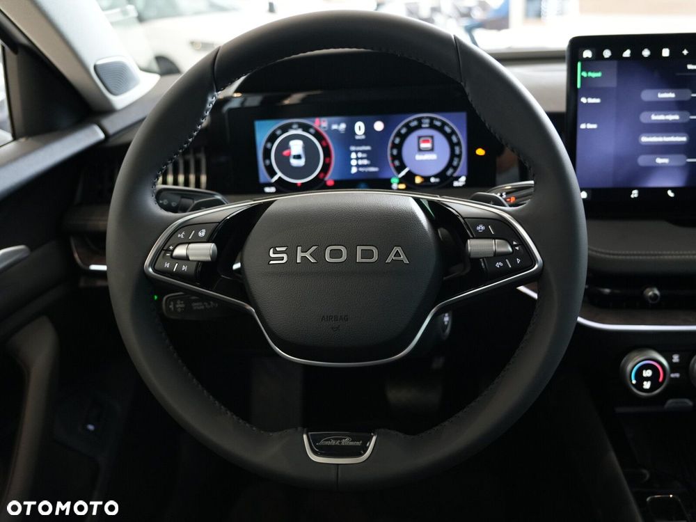 Skoda Superb 2.0 TDI SCR 4x4 L&K DSG - 25