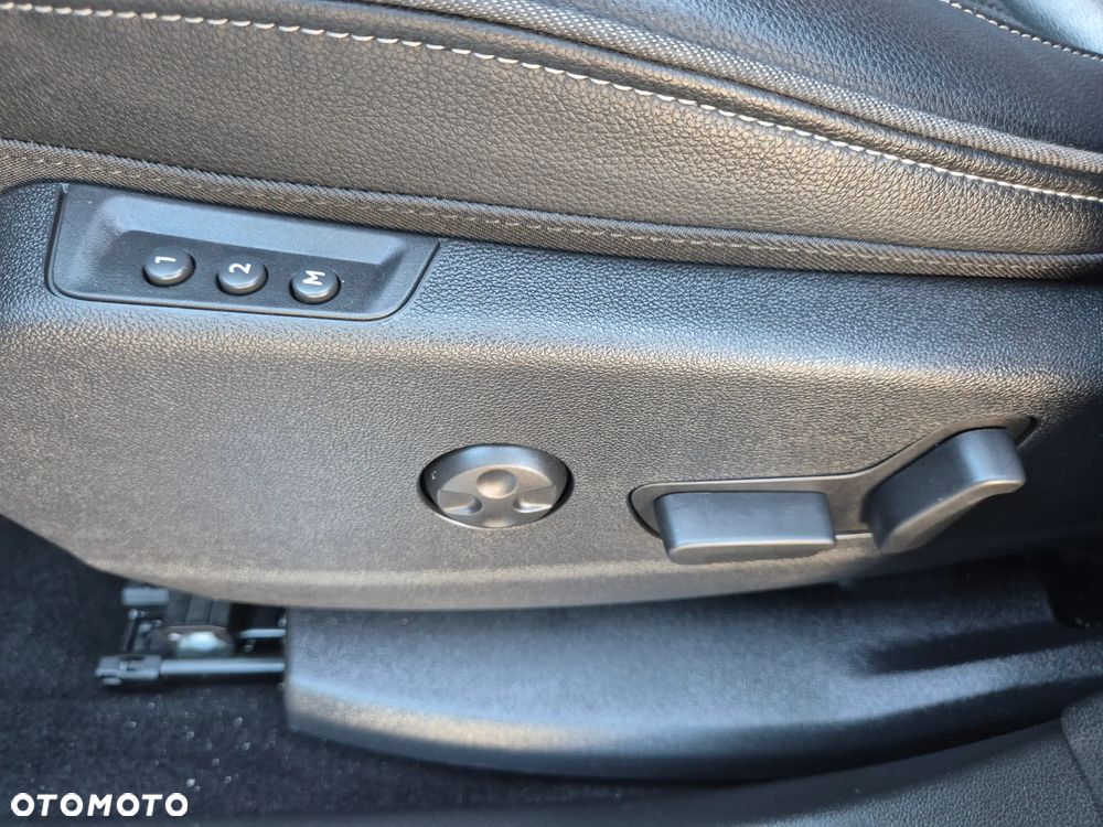 Opel Grandland X 1.2 Start/Stop Business INNOVATION - 36