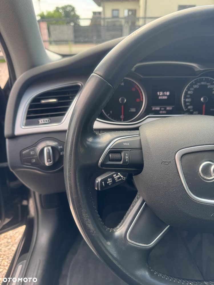 Audi A4 Avant 2.0 TDI DPF clean diesel multitronic Ambiente - 19