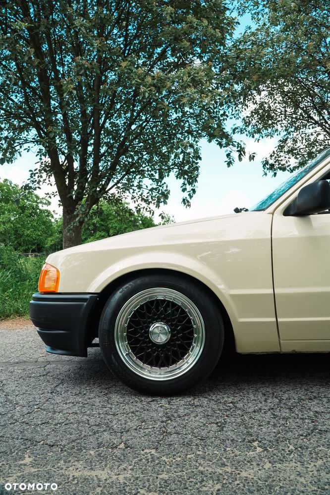 Ford Inny - 5