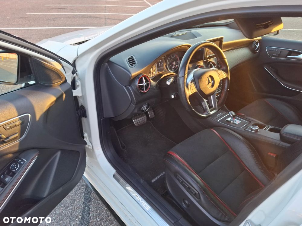 Mercedes-Benz Klasa A 45 AMG 4-Matic - 4