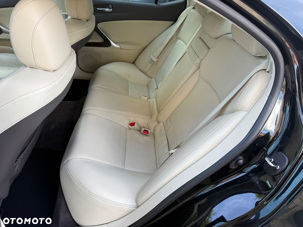Lexus IS 250 Luxury Line - 15