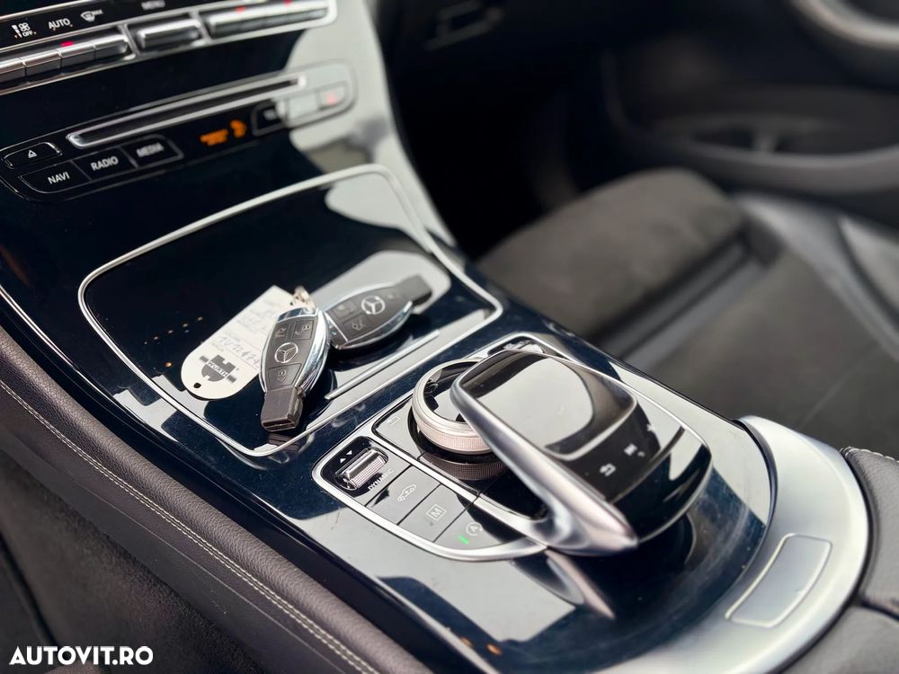 Mercedes-Benz GLC 250 d 4MATIC 9G-TRONIC AMG Line - 22