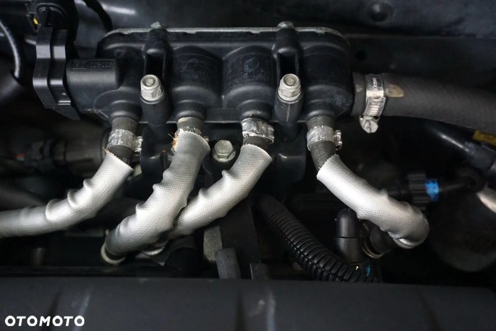 Opel Corsa 1.2 16V Cosmo - 15