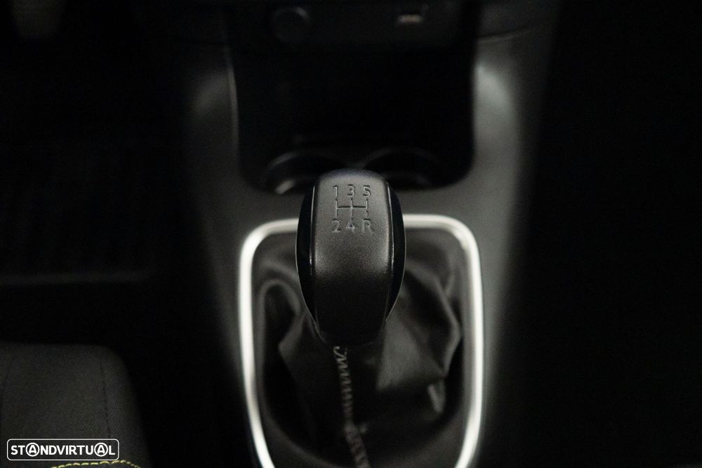 Citroën C3 1.2 PureTech Shine - 23