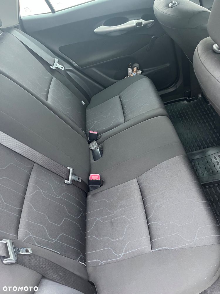 Toyota Auris 1.33 VVT-i - 24