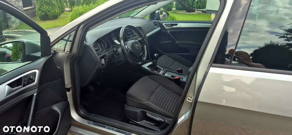 Volkswagen Golf - 14