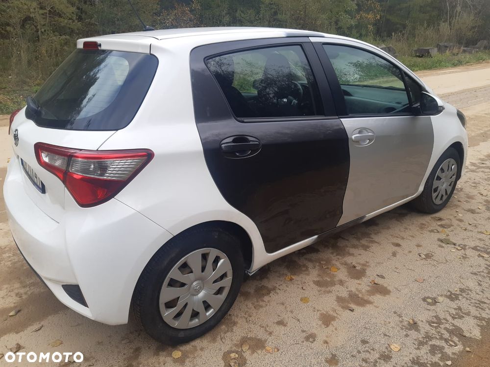 Toyota Yaris - 5