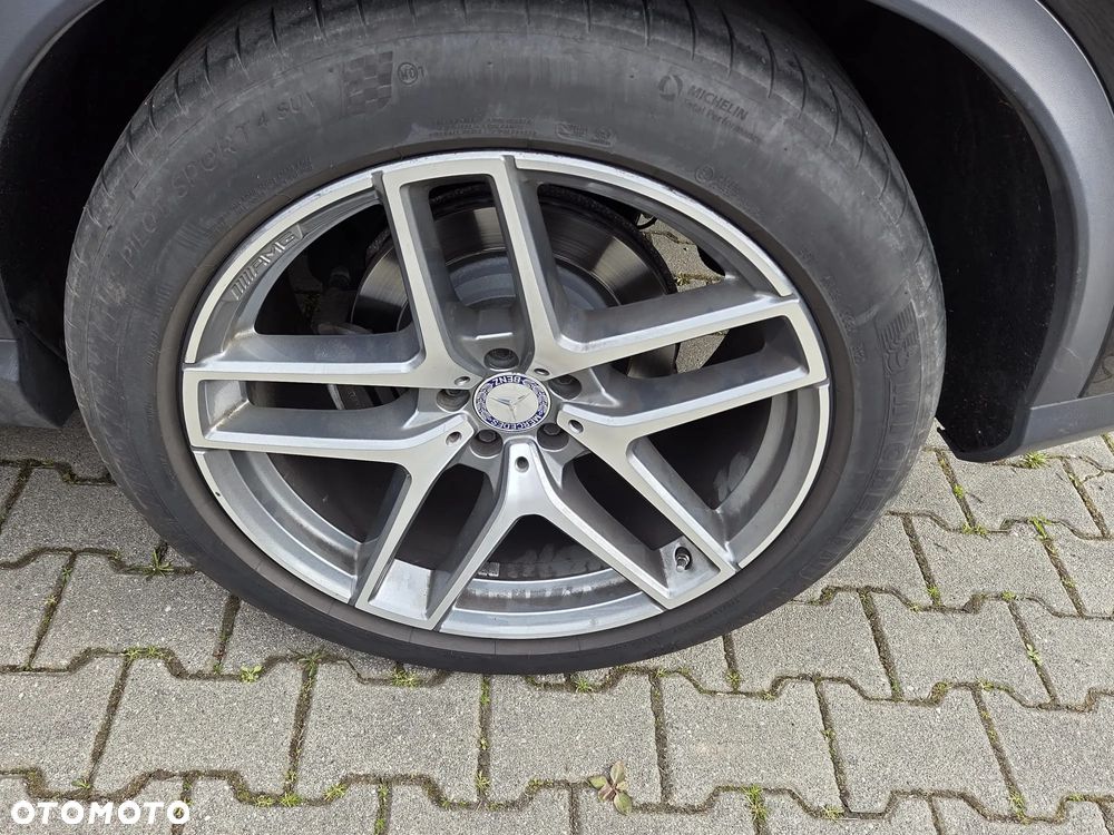 Mercedes-Benz GLE - 16