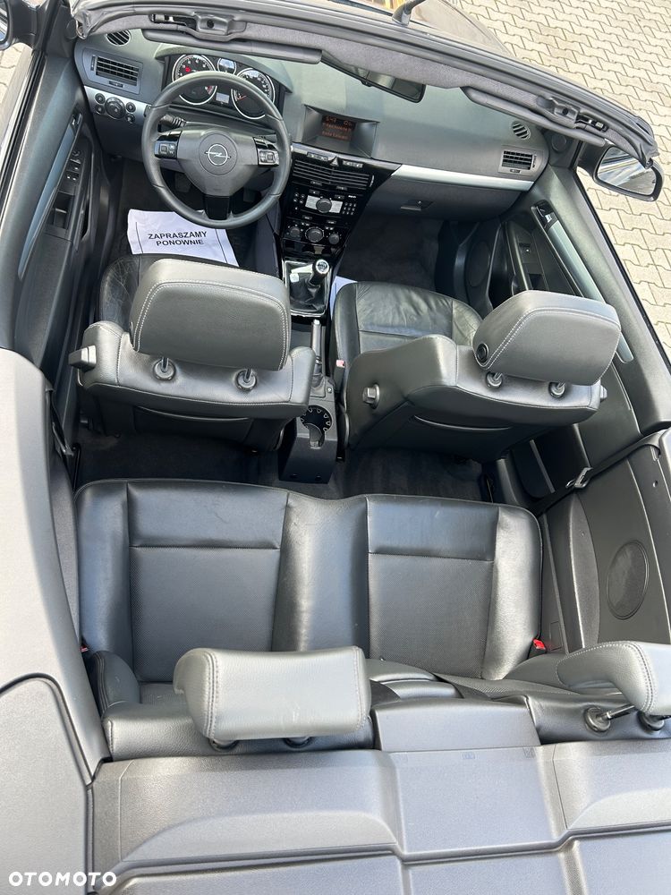 Opel Astra GTC 1.6 Cosmo - 24