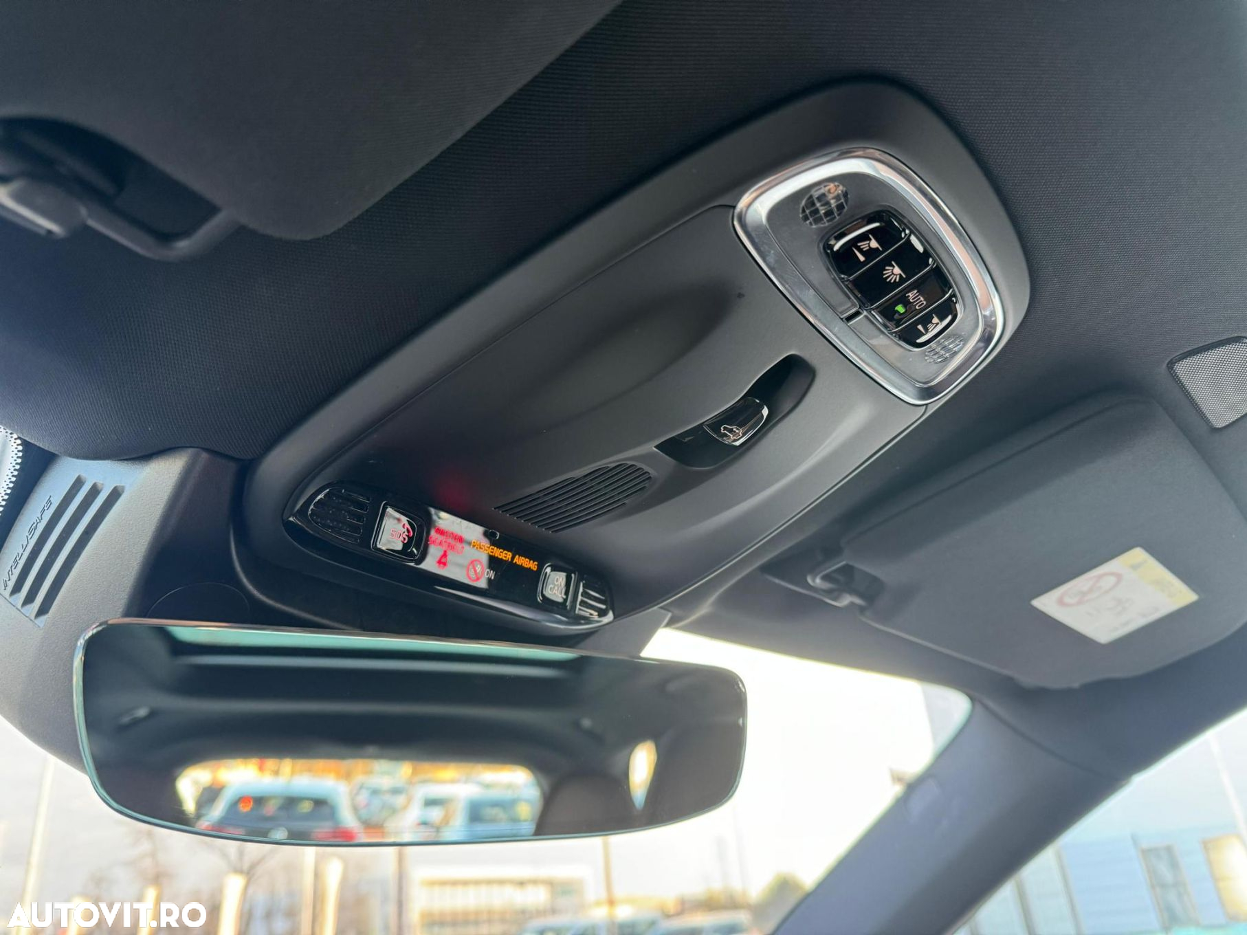 Volvo XC 90 T8 AWD Twin Engine Geartronic Momentum - 29