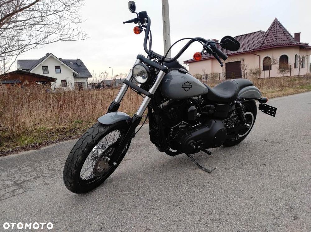 Harley-Davidson Dyna Street Bob - 5