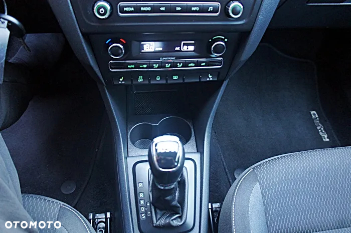 Skoda RAPID 1.4 TSI DSG Ambition - 25