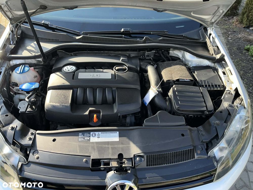 Volkswagen Golf 1.6 Comfortline - 33