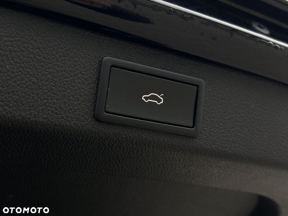 Skoda Superb 2.0 TDI SCR L&K DSG - 38