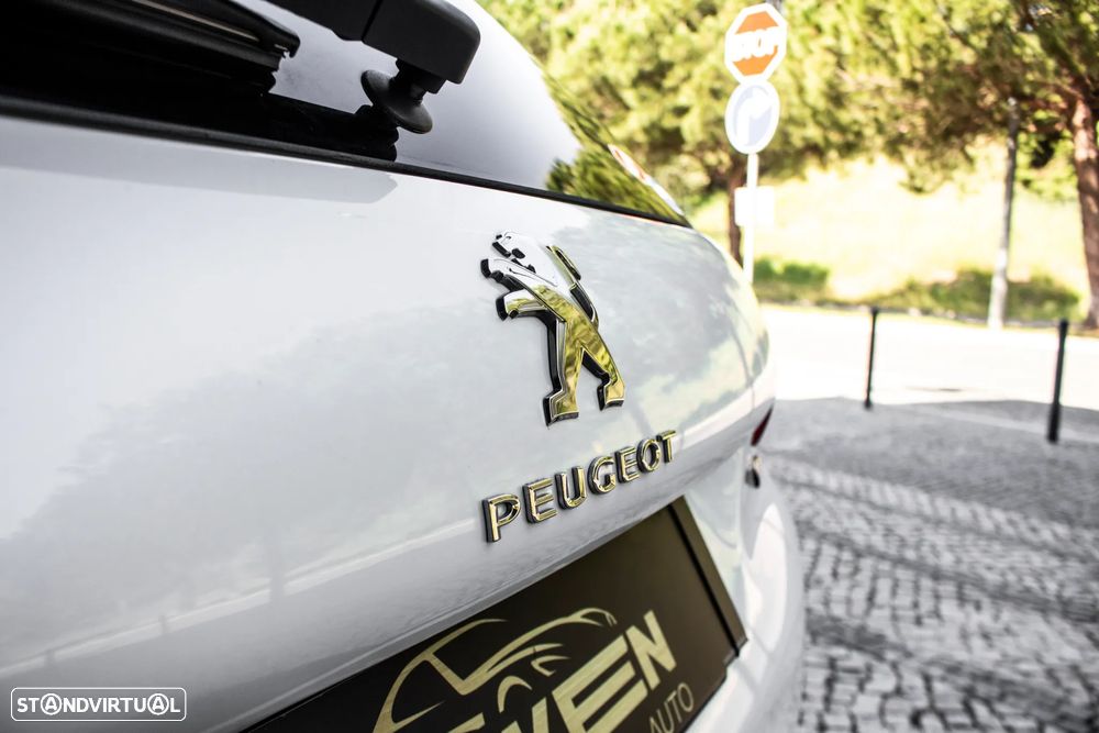 Peugeot 2008 PureTech 110 Stop&Start Allure - 12