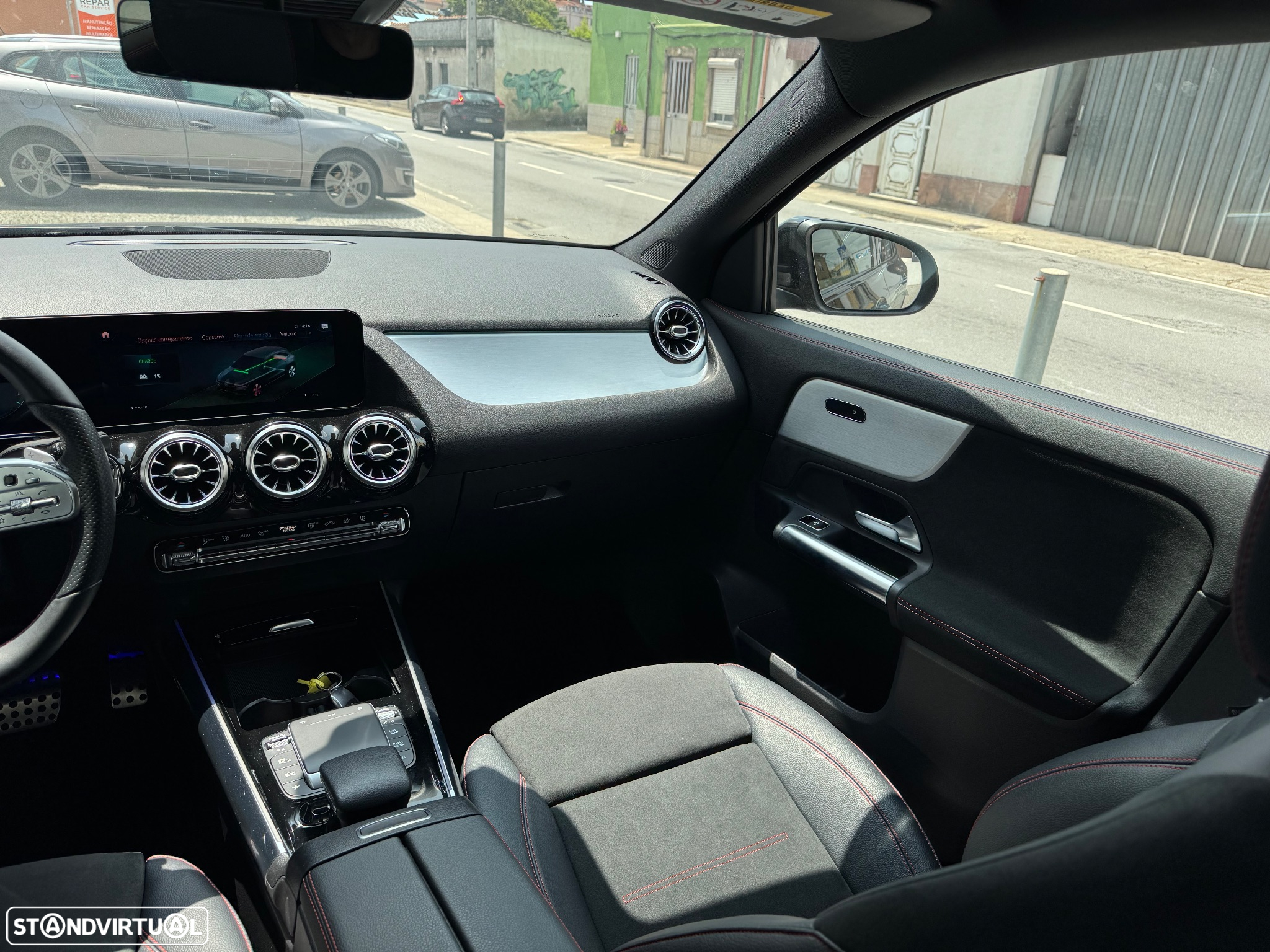 Mercedes-Benz GLA 250 e AMG Line - 11