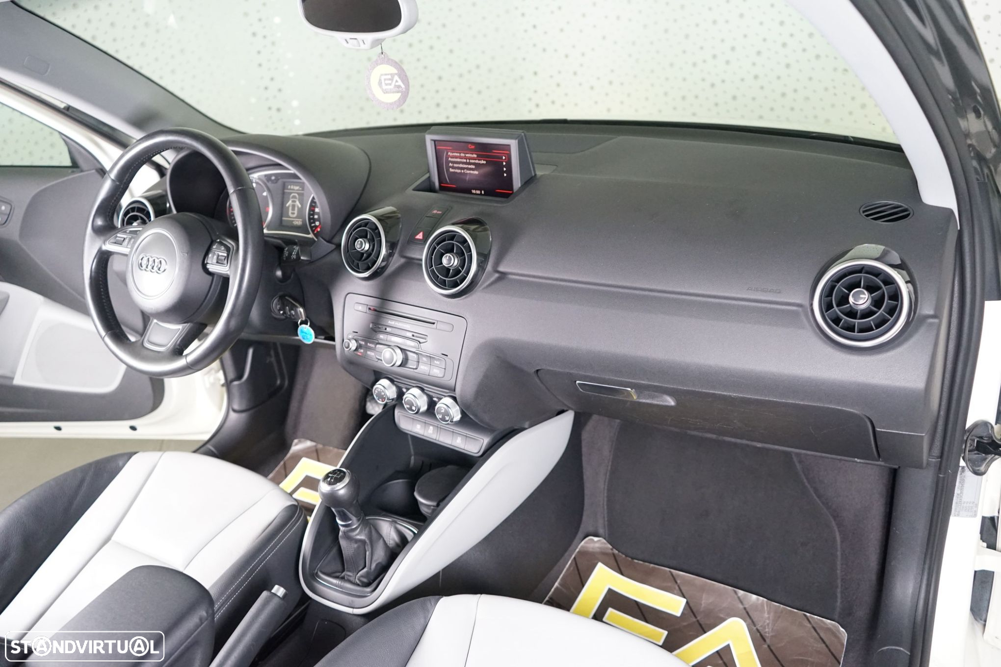 Audi A1 1.6 TDI Ambition - 15