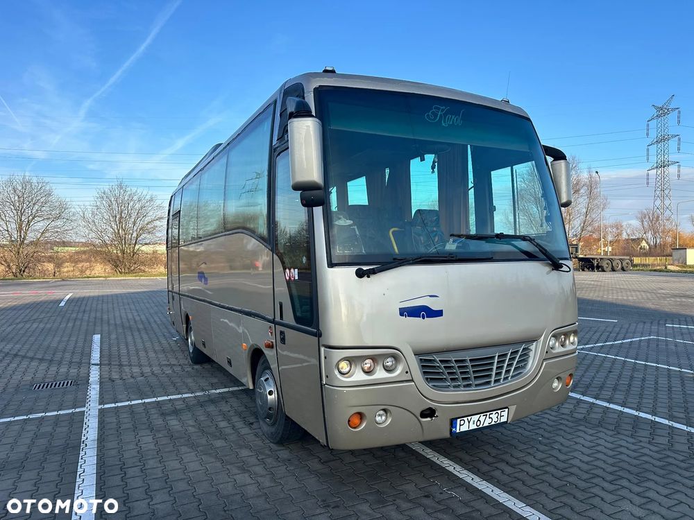 Isuzu Tourquise - 24