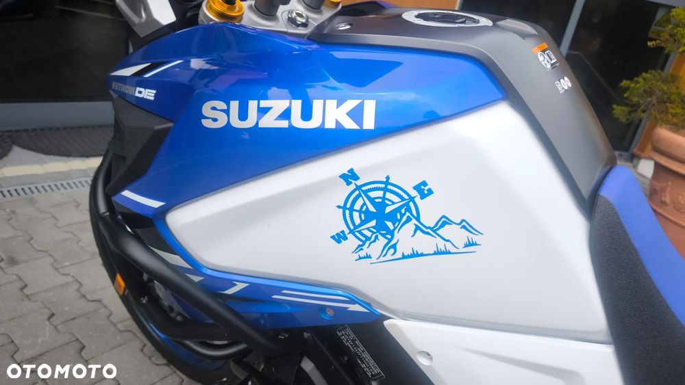 Suzuki DL - 17