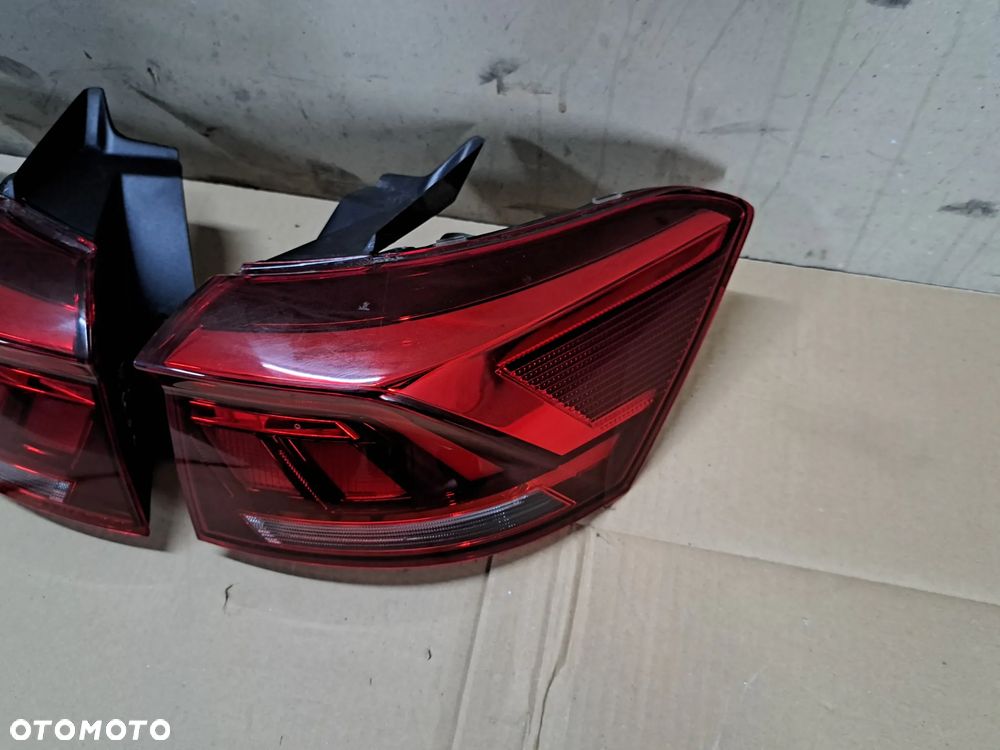 Volkswagen t-roc lift lampa lewy tył prawy tyl karoseryjna 2GA945095D - 2