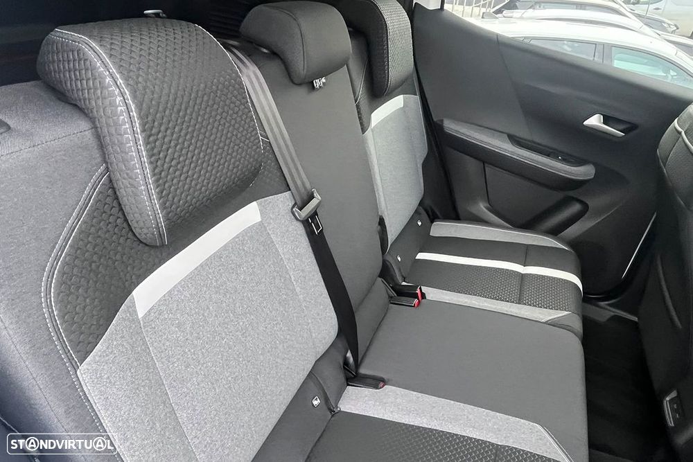 Opel Frontera 1.2 Hybrid GS eDCT - 7