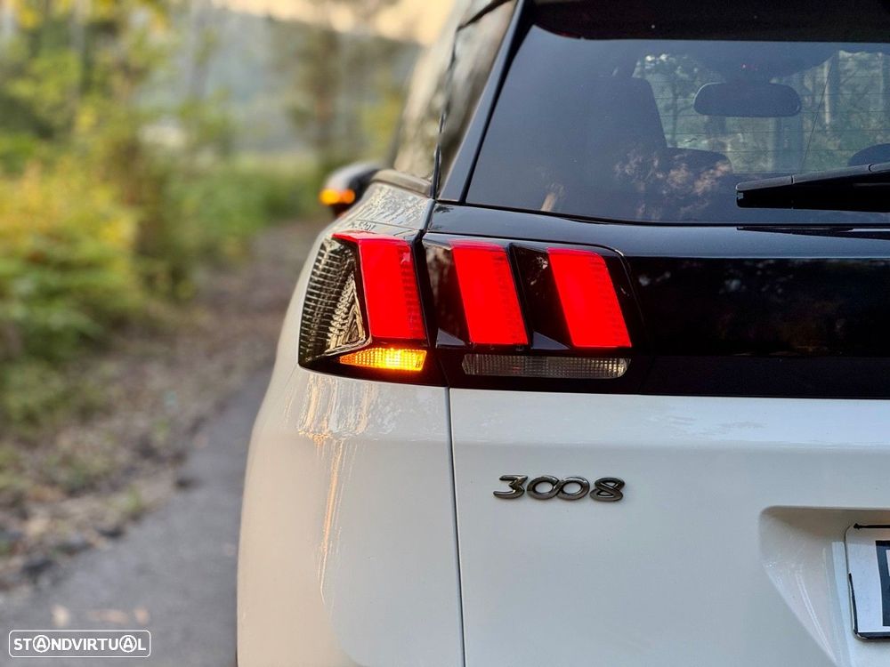 Peugeot 3008 1.2 PureTech Allure EAT6 - 32