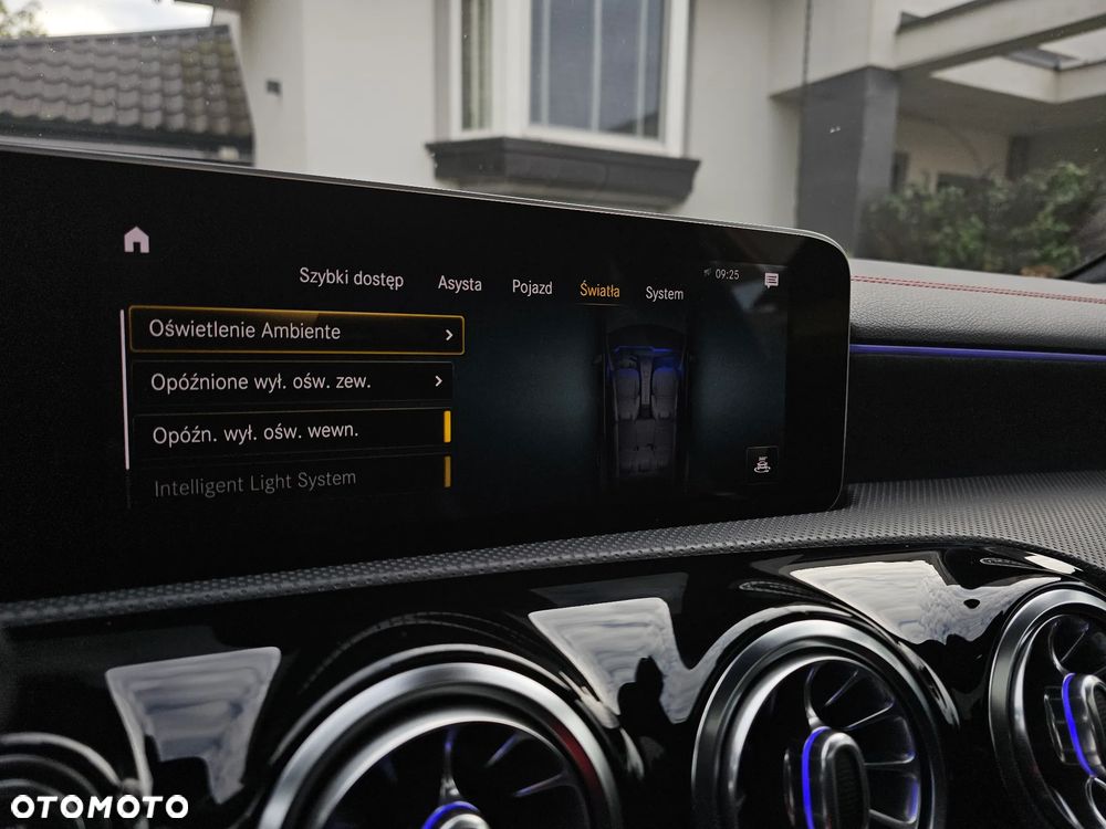 Mercedes-Benz CLA 200 d AMG Line 8G-DCT - 25