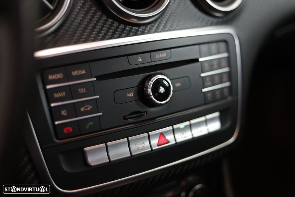 Mercedes-Benz A 180 d AMG Line - 11