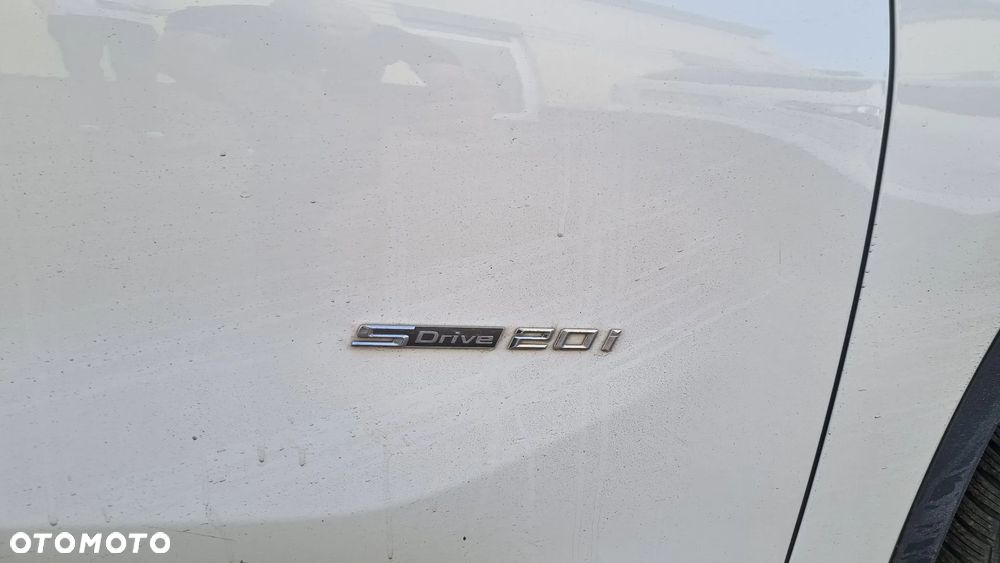 BMW X1 sDrive20i Sport Line - 8